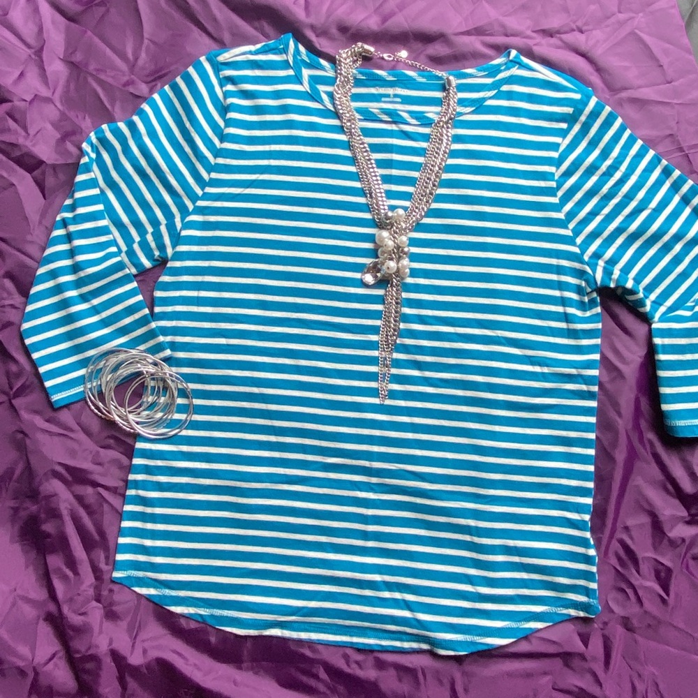 🔥3/$25-Blue/white soft striped shirt